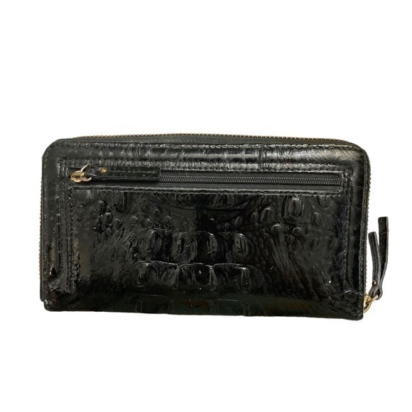 Brahmin RARE black patent leather Melbourne embossed zipper clutch wallet - Picture 1 of 9